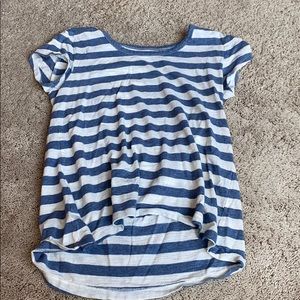 i am selling a shirt.